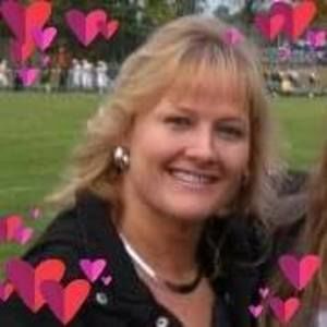 Meet your Posher, Lora